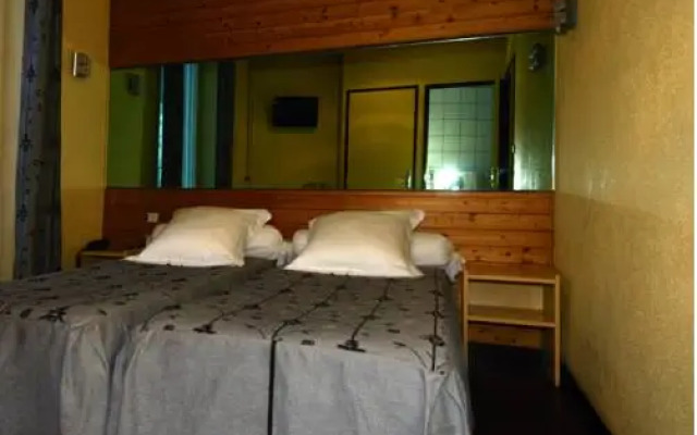Dyke Hotel