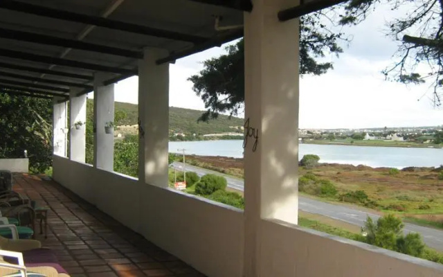 Stillbay River Lodge