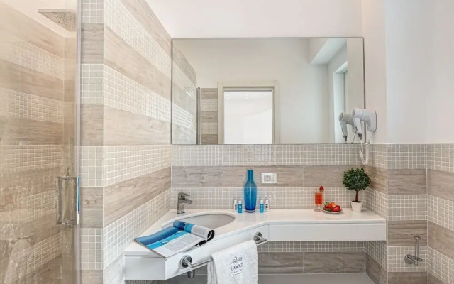 Total White Home Sorrento