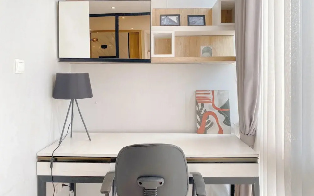 Wonderful And Homey 1Br Apartment The Empyreal Epicentrum Kuningan