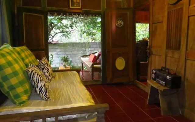 Rumah Limasan Jawa Homestay