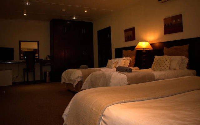 Waterfront Country Lodge