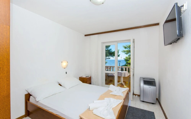 Apartments and Room Nada