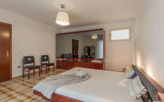Casa Lya