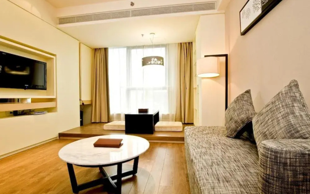 Lizi Hotel