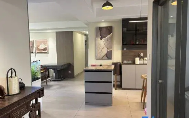 Qingdao Youshe Linhai Homestay (Golden Lion Plaza Branch)
