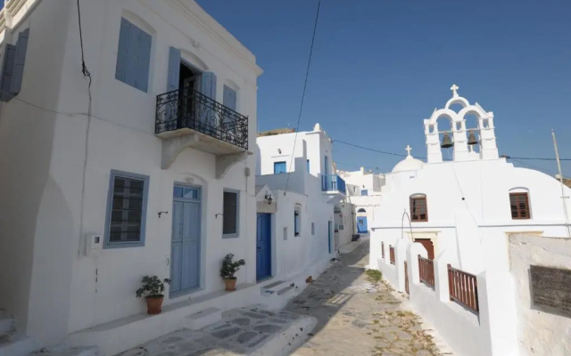 Thomas Traditional House in Chora