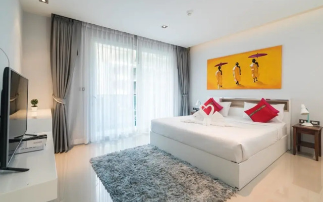 Et420 - Pool View Patong Studio With Pool and Shuttle to Beach