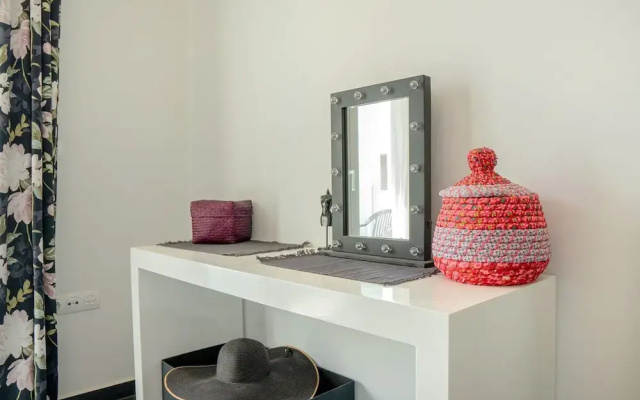 Pink Rose Beachfront Villa