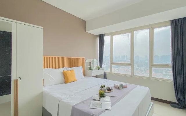 Cozy Living And Homey 2Br Apartment At Nifarro Park