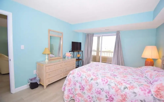 Seascape-heron Harbour 200-9 2 Bedroom Condo by RedAwning