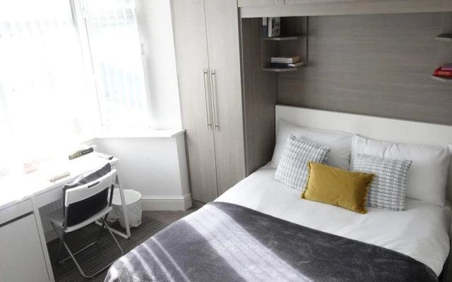 Grand Airport Ensuites
