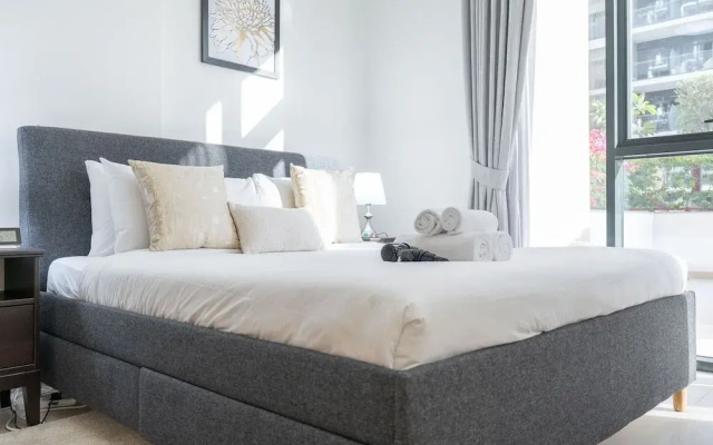 Indulging 1 Bedroom in Azizi Riviera 6