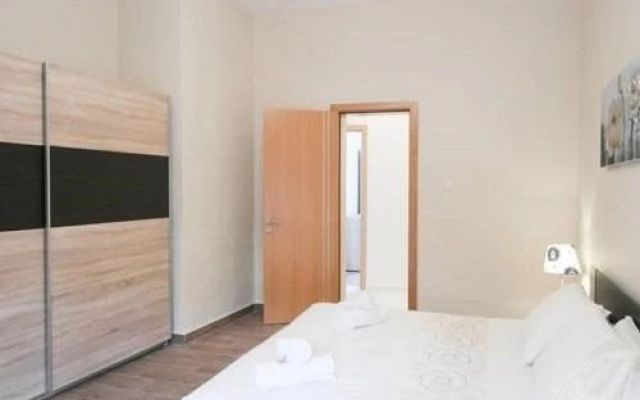 St Julians Designer Maisonette