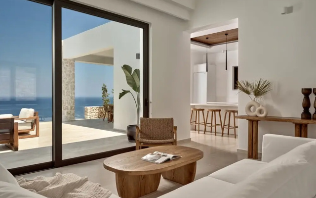 Design 3-bed Villa With Infinity Pool in Zakynthos