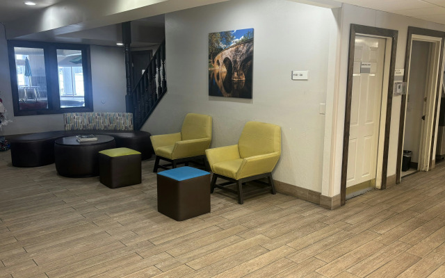 Red Roof Inn & Suites Tomah