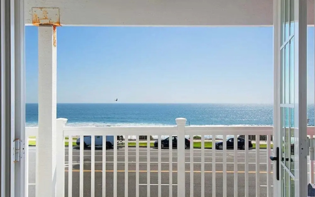 3690 Carlsbad Boulevard - Unit B