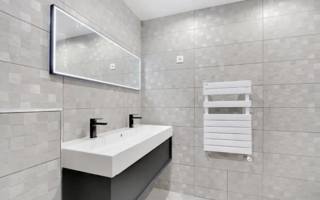 Trocadero/ Eiffel Tower - 3 Bedrooms- All New!