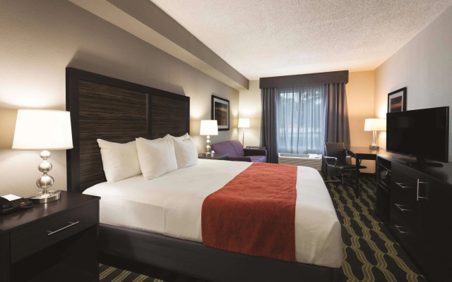 La Quinta Inn & Suites by Wyndham Lynchburg at Liberty Univ.
