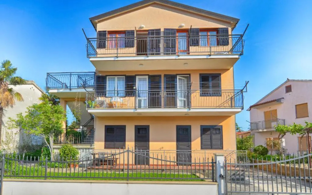 Apartment Ljiljana 1553