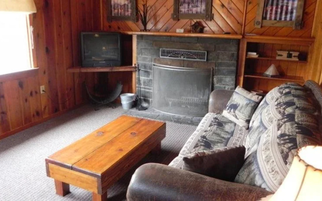 Mechem Dr Apache Village & Cabins by VTrips