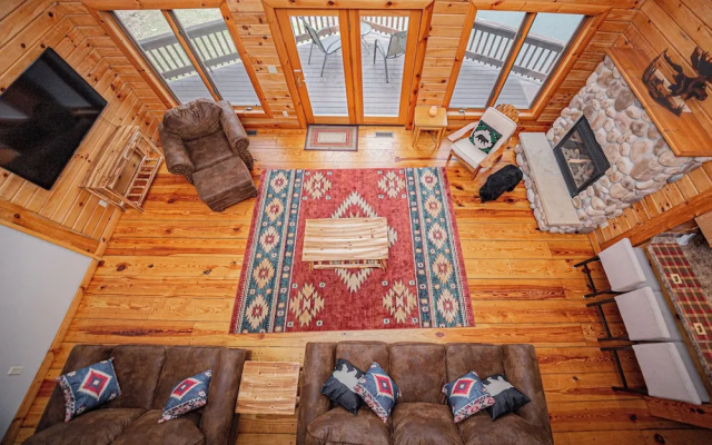Duck Pond Lodge by Taylor Made Deep Creek