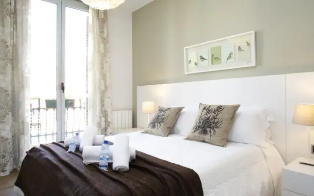 BarcelonaForRent Urban Central Suites