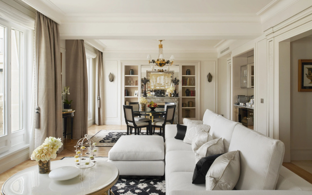 Отель Four Seasons George V