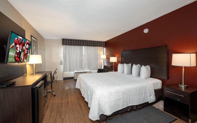 Red Roof inn Plus