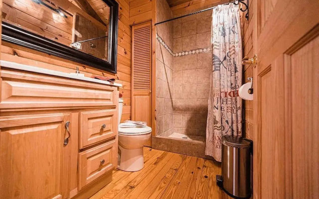 Sunset Chalet-amazing Views Private hot tub