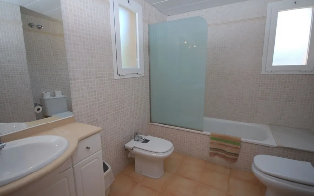 Beautiful Holiday Home With Dishwasher at 900m. From the sea