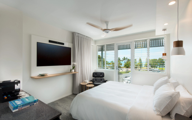 Heart Hotel and Gallery Whitsundays