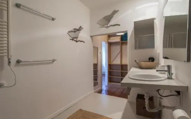 Lovelystay - Chiado 2 Bedroom Charm!
