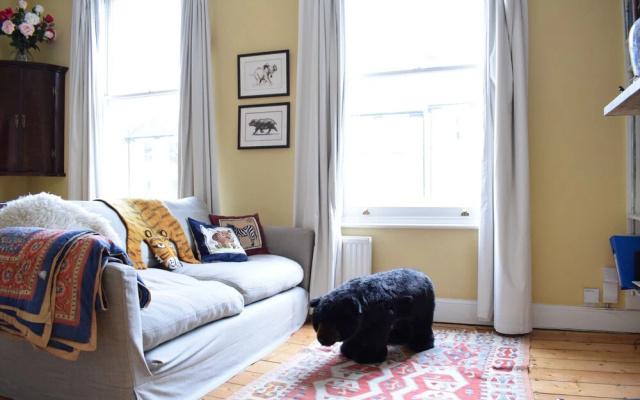 Quirky 1 Bedroom Flat in Highbury With Roof Terrace
