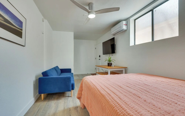 Oxnard Apartment < 1/2 Mi to Beaches!