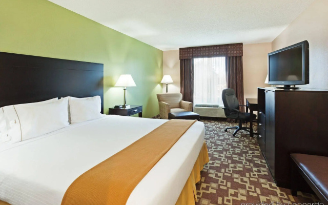 Holiday Inn Express Hotel & Suites Reidsville