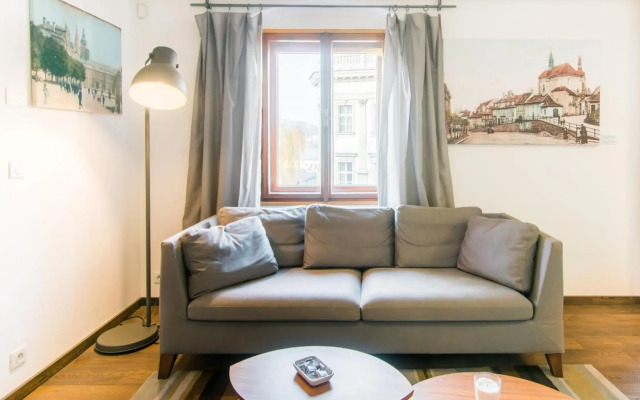 Modern Apartment in a Picturesque 15th-Century Building