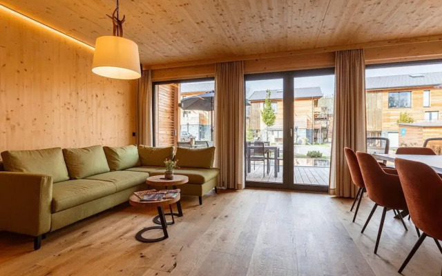 Chalet Near Kreischberg Ski Lift & Spa