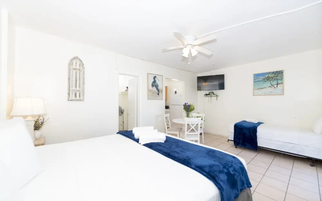 Tropic Isle Hotel and Apartment