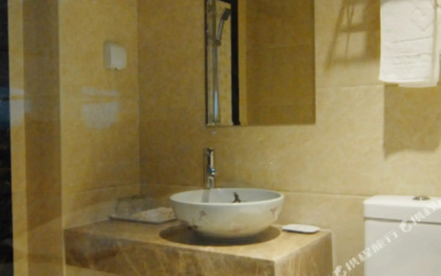 Fujiali Business Hotel