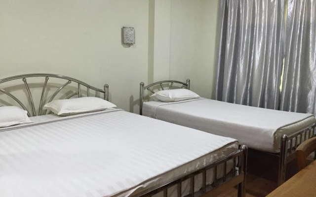 Htun Yadanar Motel