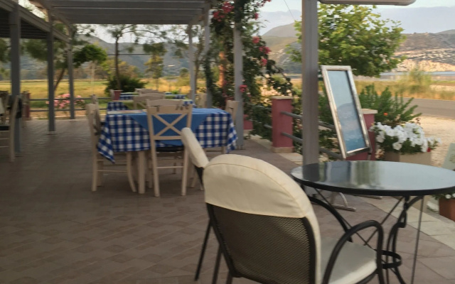 Daphne's Boutique Apartments