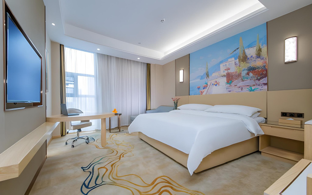 Vienna International Hotel (Huanggang Normal College Ruitian Plaza)