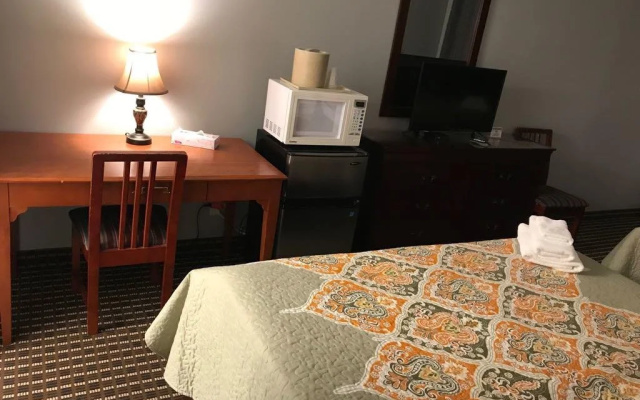 Grewals Inn and Suites by Elevate Rooms