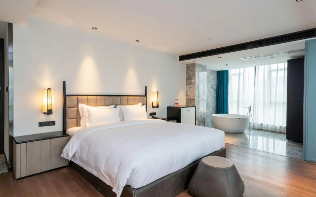 Paco Hotel