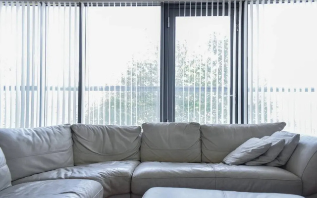Modern 2 Bedroom East London Apartment by Olympic Park