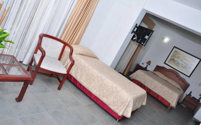 Hotel Laureles 70