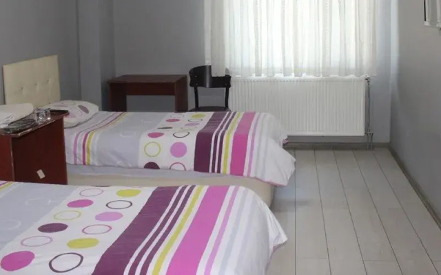 Izmirli Otel