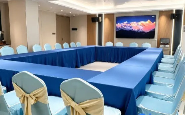 Weiye Bay Scenic Apartment (Yangjiang Dongping Pearl Bay)