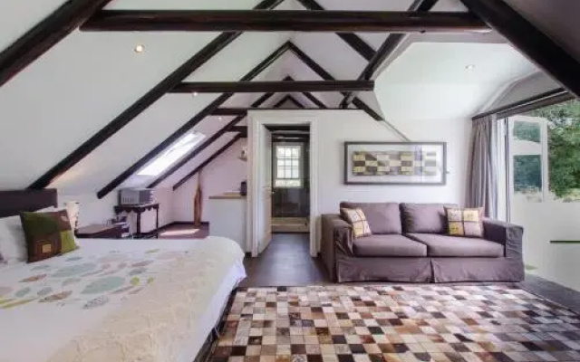 Ella's Country House